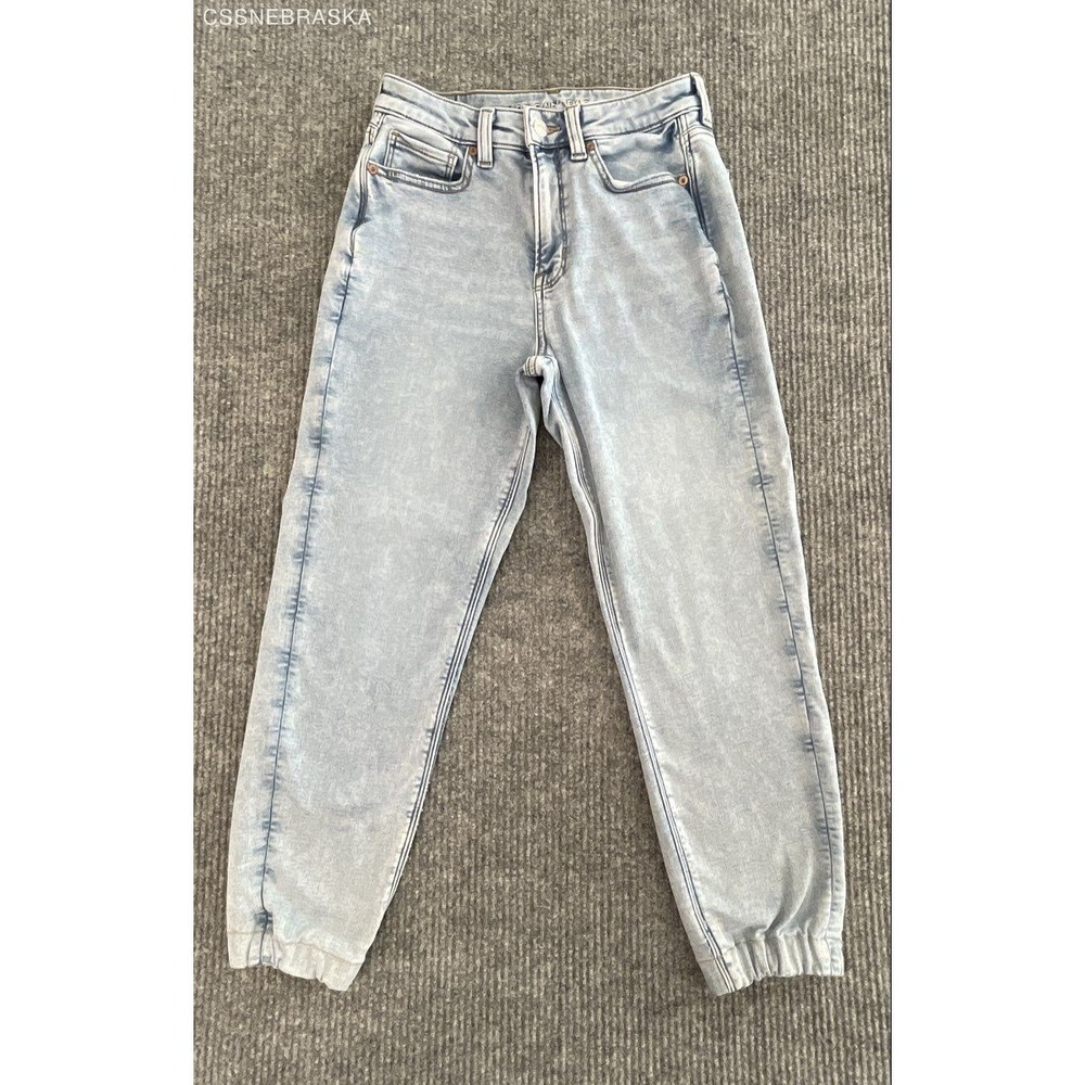 American Eagle Women's Light Wash Soft Knit Mom Jogger Jeans High Rise Sz 4